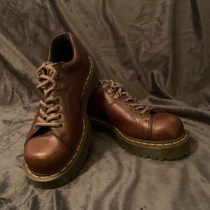Dr. Martens Low Boots